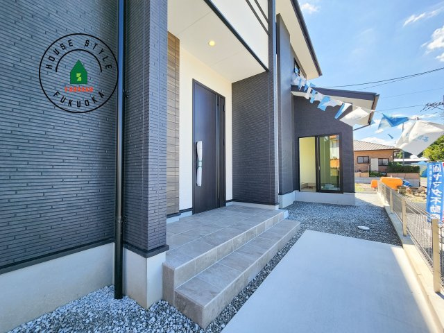 糟屋郡志免町大字吉原第3-1棟（1号棟）の玄関|おでかけの時も帰った時も、「我が家」を最初に感じでもらえる素敵な空間に。