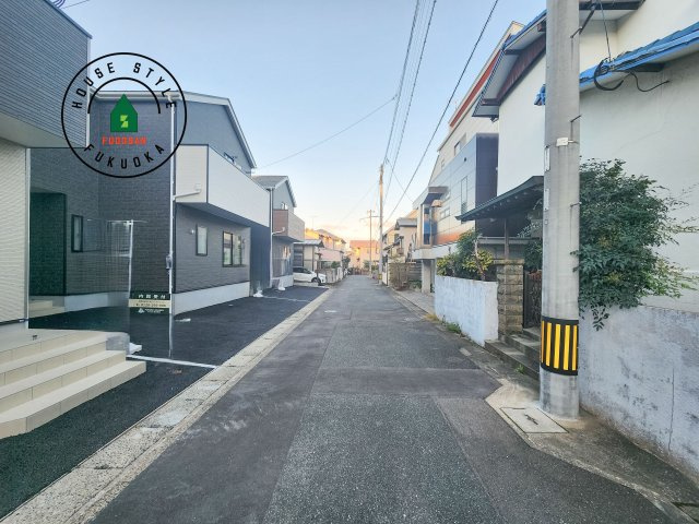 福岡市南区曰佐3丁目第2-3棟（2号棟）の前面道路含む現地写真|前面道路です。