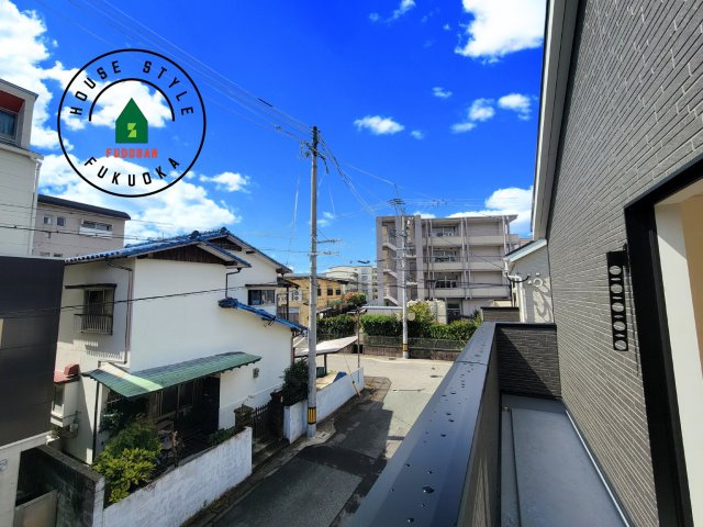 福岡市南区曰佐3丁目第2-3棟（2号棟）の展望|窓から緑が見える物件も魅力的です。