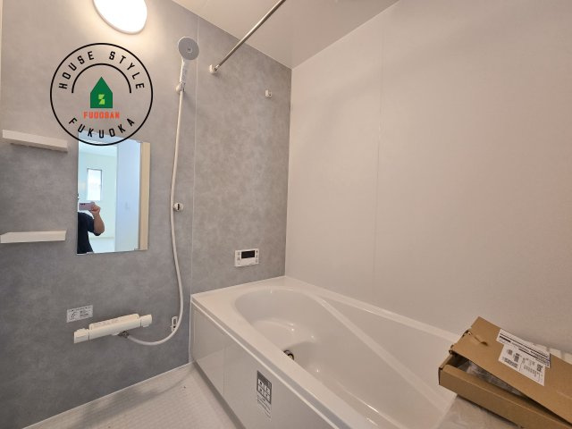 古賀市天神4丁目第2-2棟(2号棟）の浴室|1日の疲れを癒してくれる広々バスルーム。雨の日のお洗濯にも大活躍な浴室乾燥機付です！