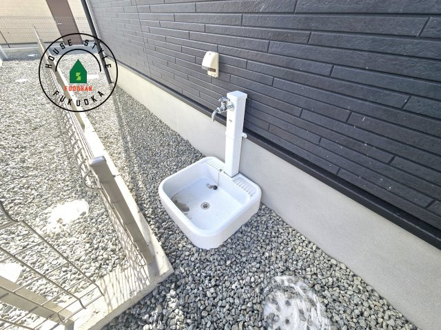 福津市津屋崎8丁目第1-3棟(2号棟）の外観：施工例|将来的にウッドデッキなど施工して、素敵なバルコニースペースを活用できます。