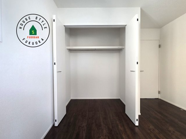 福津市津屋崎8丁目第1-3棟(2号棟）の内観：施工例|大きなスペースがあり、収納には困りません。