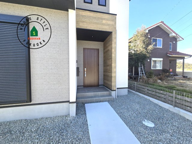 福津市津屋崎8丁目第1-3棟(3号棟）の外観：施工例|おでかけの時も帰った時も、「我が家」を最初に感じでもらえる素敵な空間に。