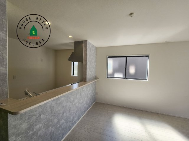 福津市津屋崎1丁目第4-2棟（1号棟）のキッチン|キッチンから立ち込める香りが今日の料理を期待させます。