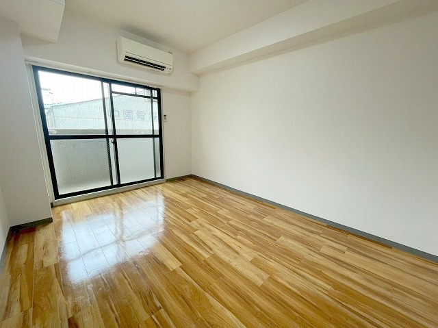 デイグラン上新庄の洋室