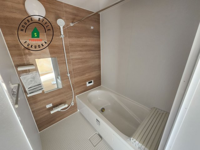 糸島市加布里4丁目第4-1棟(1号棟)の浴室|1日の疲れを癒してくれる広々バスルーム。雨の日のお洗濯にも大活躍な浴室乾燥機付です！