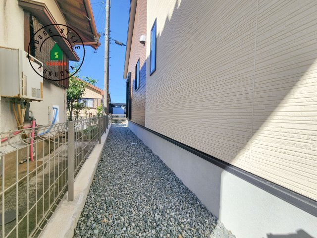 糸島市板持第1-1棟(1号棟)の庭|お庭で自由な時間を過ごせます。