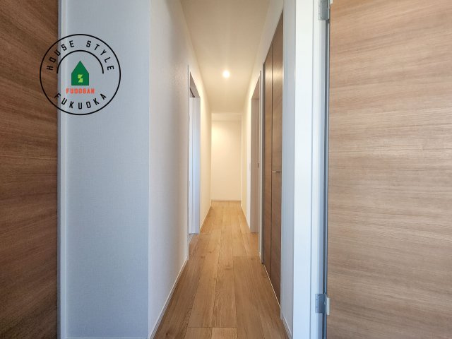 糸島市志摩師吉第8-3棟(2号棟)の内装|平屋はワンフロアしかないため、部屋と部屋の距離が近くなります。 生活音の緩衝材として廊下を活用するのがおすすめです。