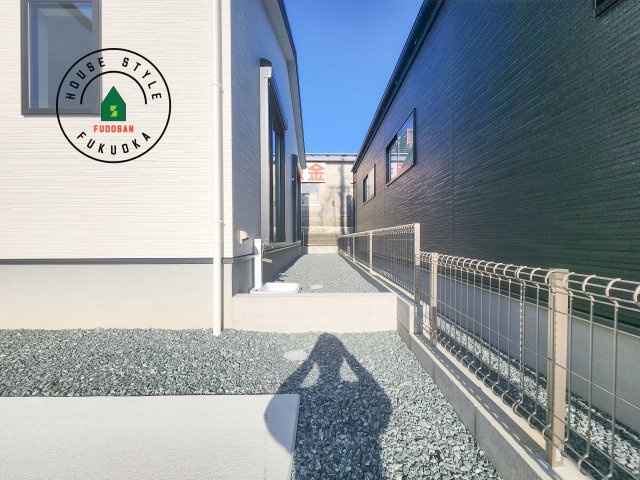 糸島市志摩師吉第8-3棟(6号棟)の庭|お庭で自由な時間を過ごせます。