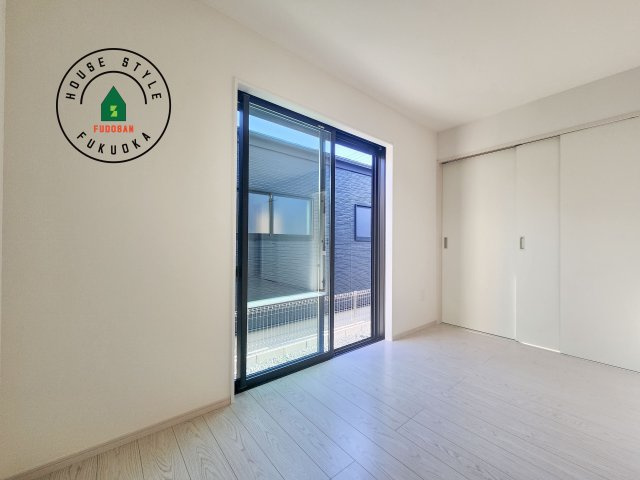 糸島市志摩師吉第8-3棟(6号棟)の展望|窓から緑が見える物件も魅力的です。