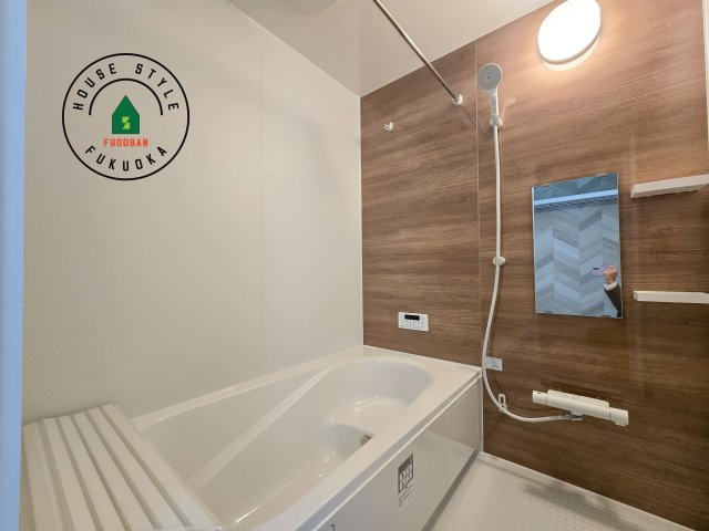 福岡市早良区有田5丁目第1-3棟(1号棟)の内観：施工例|1日の疲れを癒してくれる広々バスルーム。雨の日のお洗濯にも大活躍な浴室乾燥機付です！