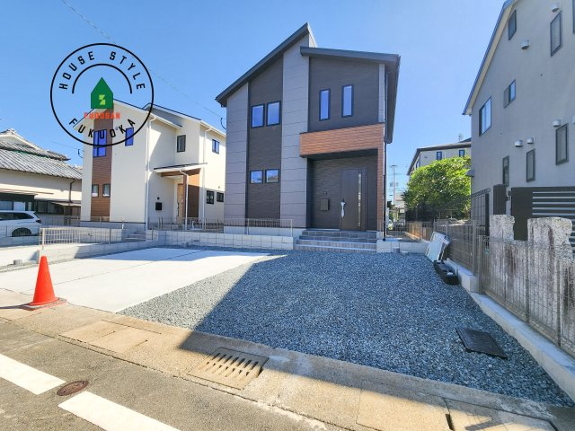 福岡市西区野方3丁目第5-2棟(1号棟)の前面道路含む現地写真|見学の時間などお気軽にお問い合わせ下さい。