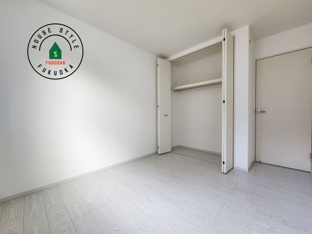 糟屋郡宇美町平和2丁目第4-1棟（1号棟）の洋室|落ち着いた色調の洋室です。