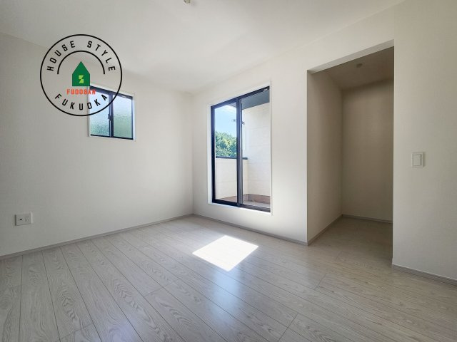 大野城市牛頸3丁目第1-2棟（2号棟）の寝室|主寝室には収納力に優れたクローゼットがありますので、お部屋もすっきり片付きます。