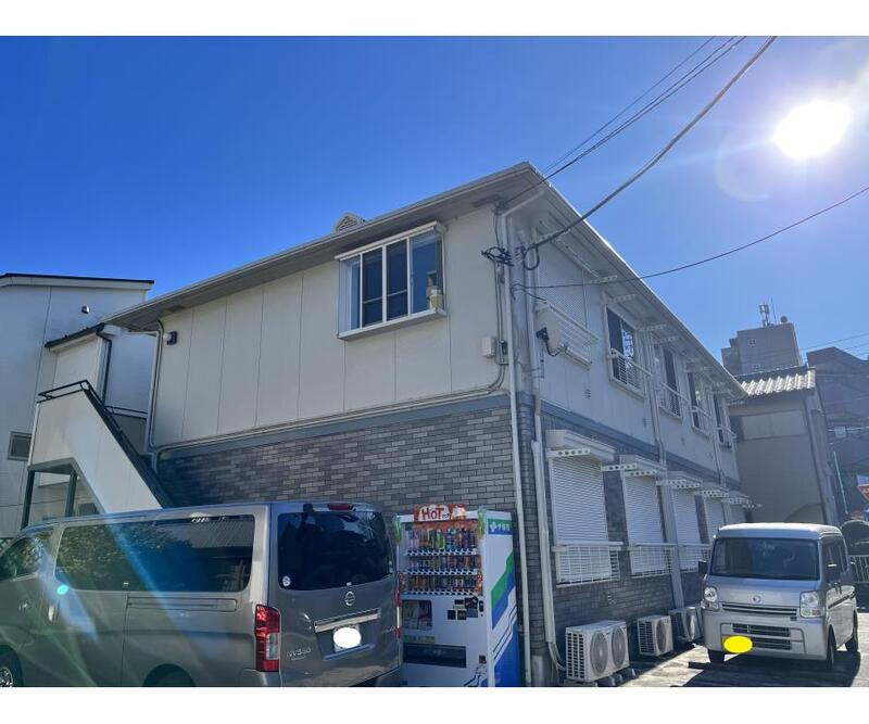 エステートコデラのエントランス