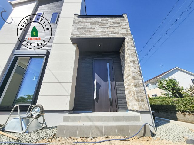 福岡市東区美和台4丁目第2-2棟（1号棟）の玄関|おでかけの時も帰った時も、「我が家」を最初に感じでもらえる素敵な空間に。