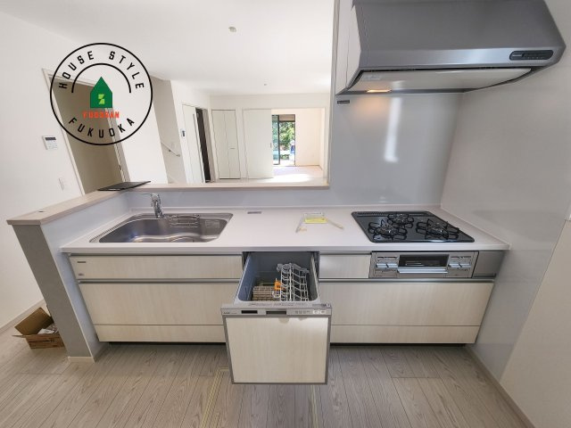 福岡市東区美和台4丁目第2-2棟（1号棟）のキッチン|キッチン。グリル・食器洗い乾燥機・浄水器も完備。