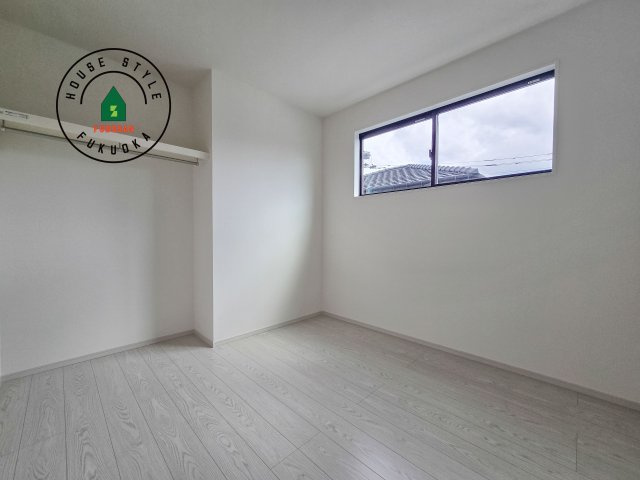 福岡市南区弥永2丁目第2-2棟（1号棟）の洋室|落ち着いた色調の洋室です。