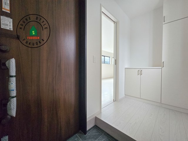 福岡市南区弥永2丁目第2-2棟（1号棟）の防犯設備|二重ロックでしっかり防犯対策ができます。