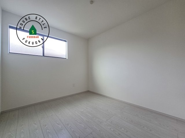 福岡市南区皿山4丁目第3-2棟（1号棟）の内観：施工例|落ち着いた色調の洋室です。