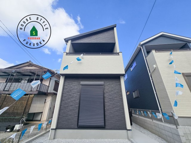 福岡市南区皿山4丁目第3-2棟（1号棟）の前面道路含む現地写真|見学の時間などお気軽にお問い合わせ下さい。