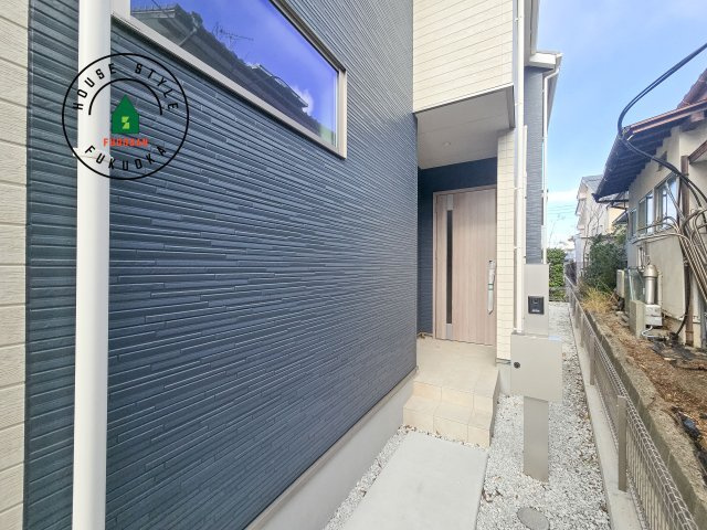 福岡市南区皿山4丁目第3-2棟（2号棟）の外観：施工例|おでかけの時も帰った時も、「我が家」を最初に感じでもらえる素敵な空間に。