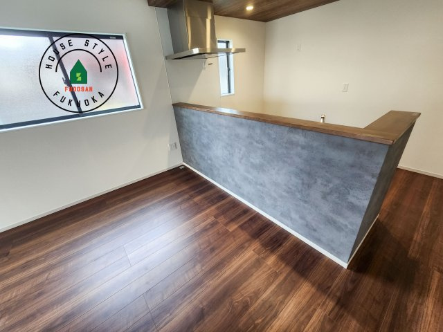 福岡市城南区友丘5丁目第1-1棟（1号棟）のキッチン|キッチンから立ち込める香りが今日の料理を期待させます。