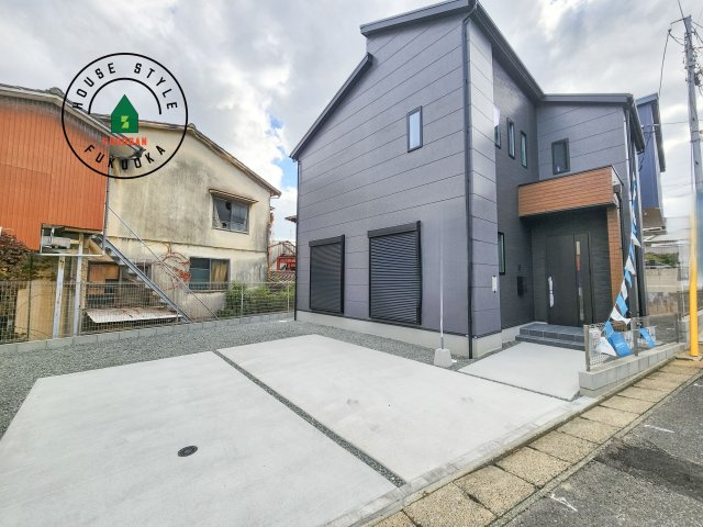 福岡市城南区友丘5丁目第1-1棟（1号棟）の前面道路含む現地写真|見学の時間などお気軽にお問い合わせ下さい。