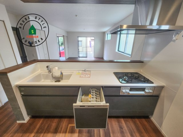 福岡市城南区友丘5丁目第1-1棟（1号棟）のキッチン|キッチン。グリル・食器洗い乾燥機・浄水器も完備。