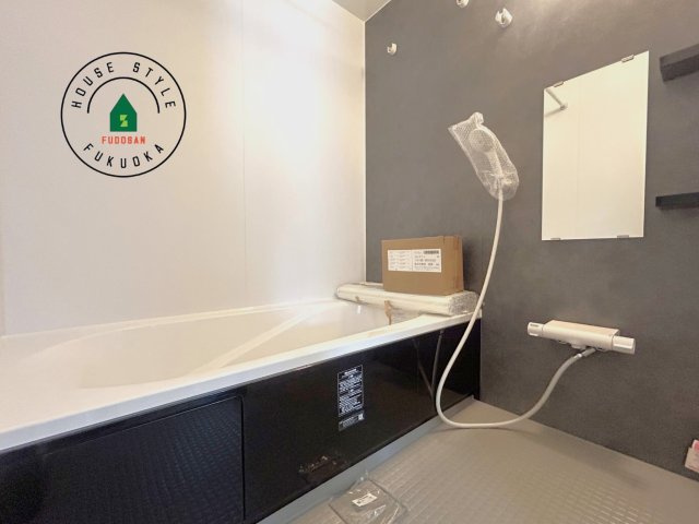 糸島市前原中央3丁目第1-3棟（1号棟）の内観：施工例|1日の疲れを癒してくれる広々バスルーム。雨の日のお洗濯にも大活躍な浴室乾燥機付です！