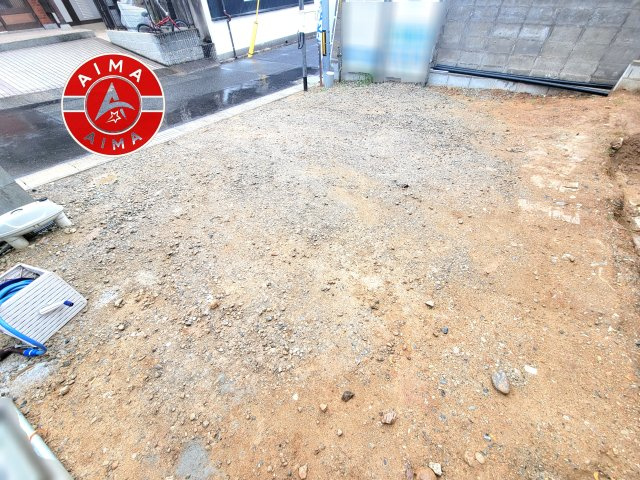 糸島市前原中央3丁目第1-3棟（1号棟）の駐車場|広々した駐車場になります。3台並列駐車となります。