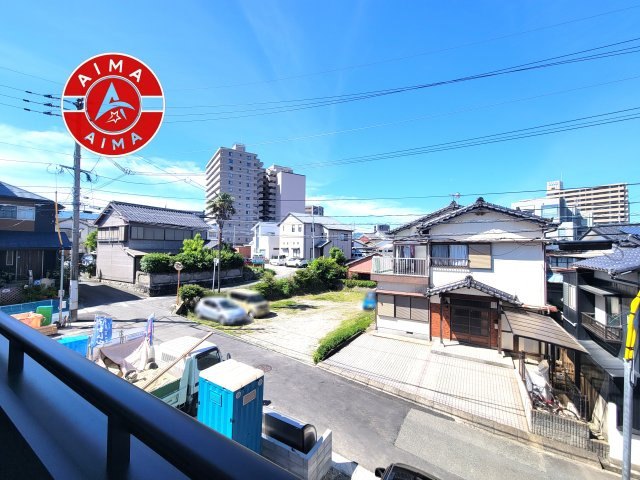 糸島市前原中央3丁目第1-3棟（1号棟）の展望|窓から緑が見える物件も魅力的です。