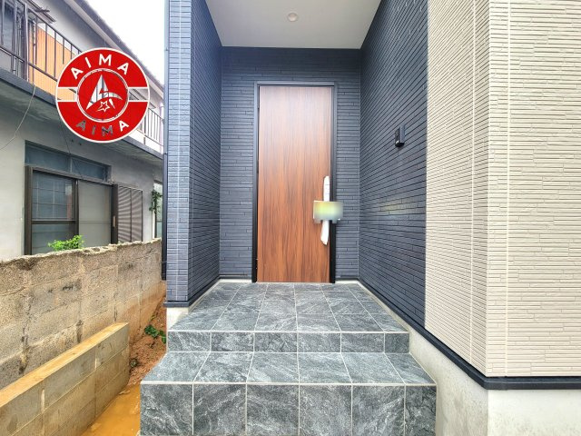 糸島市前原中央3丁目第1-3棟（1号棟）の玄関|おでかけの時も帰った時も、「我が家」を最初に感じでもらえる素敵な空間に。