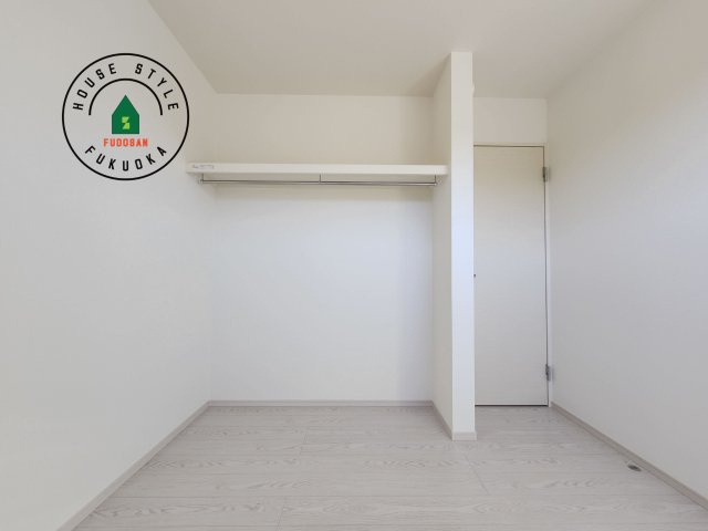 糸島市前原中央3丁目第1-3棟（2号棟）の内観：施工例|柔らかい陽光が差し込む明るいお部屋を演出する設計。彩光の取れる窓が気持ちの良いお部屋を創り上げます。