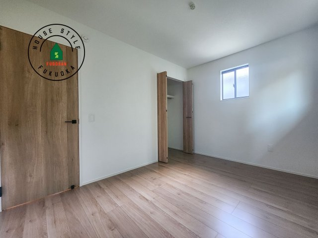 糟屋郡篠栗町中央6丁目第3-1棟（1号棟）の洋室|落ち着いた色調の洋室です。