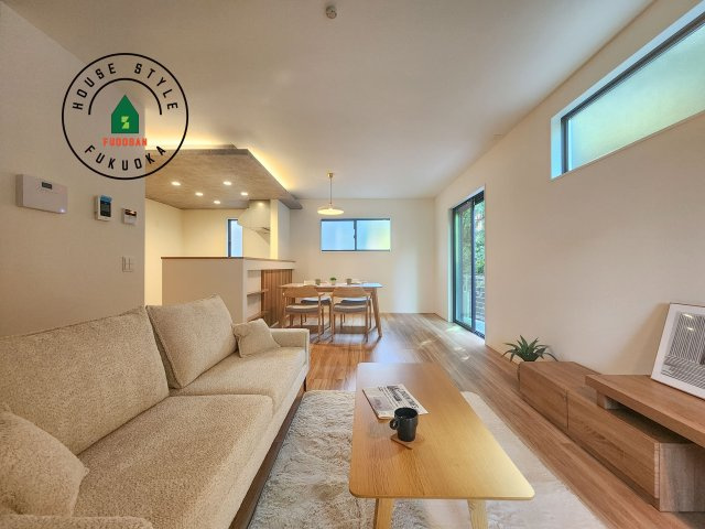 糟屋郡篠栗町中央6丁目第3-1棟（1号棟）の居間・リビング|ご家族を近くに感じられる対面キッチンのLDK。会話もはずみそうですね。