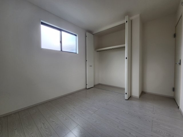 春日市弥生7丁目第1-3棟(3号棟)の和室|将来的に、琉球畳を引きまして和室風にすることも可能です。