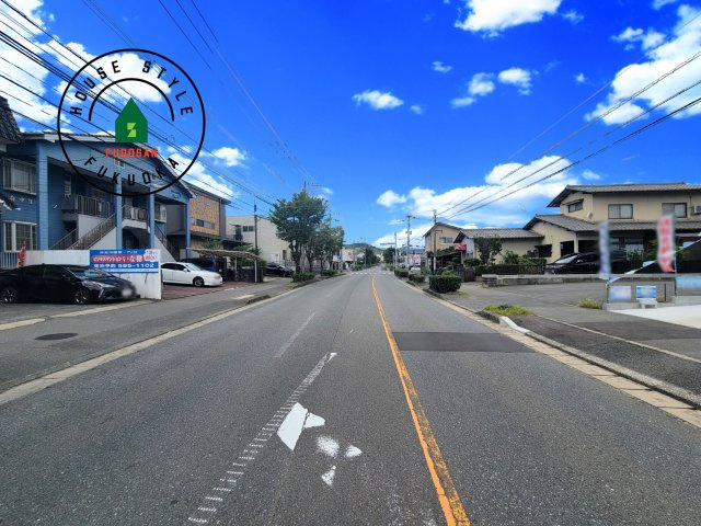 春日市松ヶ丘3丁目第1-2棟(1号棟)の前面道路含む現地写真|前面道路です。