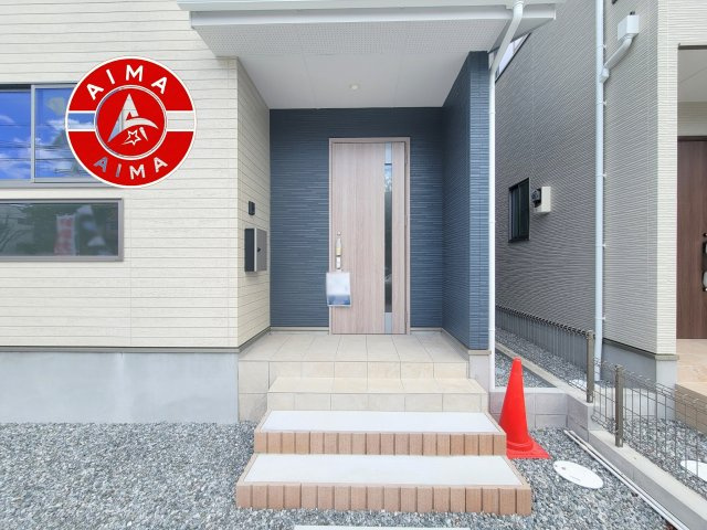 春日市松ヶ丘3丁目第1-2棟(1号棟)の玄関|おでかけの時も帰った時も、「我が家」を最初に感じでもらえる素敵な空間に。