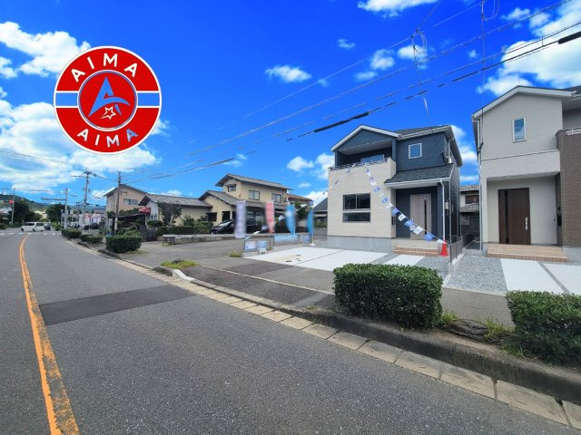 春日市松ヶ丘3丁目第1-2棟(1号棟)の前面道路含む現地写真|見学の時間などお気軽にお問い合わせ下さい。