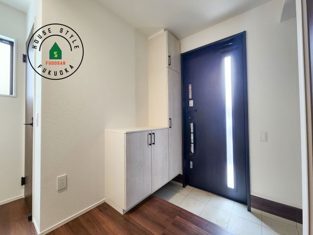 古賀市千鳥6丁目第1-2棟（2号棟）の防犯設備|二重ロックでしっかり防犯対策ができます。