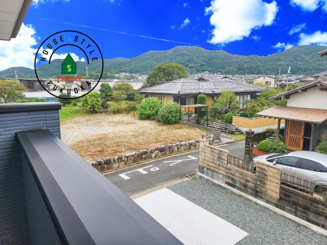 福津市津屋崎2丁目第3-2棟（1号棟）の展望|窓から緑が見える物件も魅力的です。