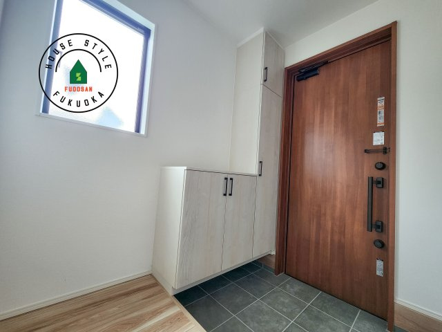 福津市津屋崎2丁目第3-2棟（1号棟）の防犯設備|二重ロックでしっかり防犯対策ができます。