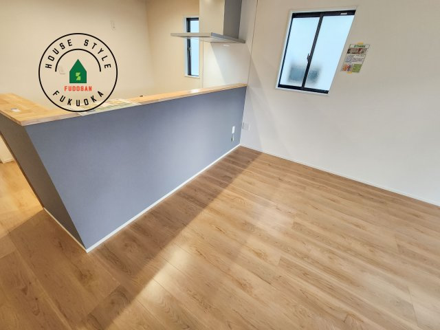 太宰府市通古賀5丁目第3-6棟(2号棟)の内観：施工例|キッチンから立ち込める香りが今日の料理を期待させます。