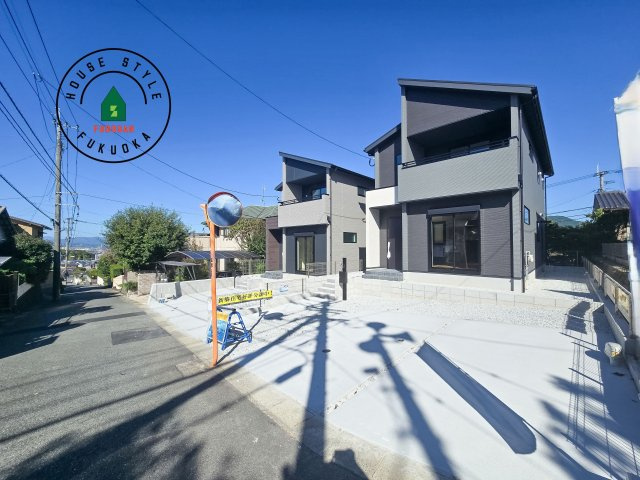 太宰府市青山2丁目第3-2棟(1号棟)の前面道路含む現地写真|見学の時間などお気軽にお問い合わせ下さい。