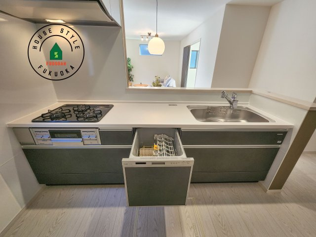 福岡市城南区友丘6丁目第3-4棟（2号棟）のキッチン|キッチン。グリル・食器洗い乾燥機・浄水器も完備。