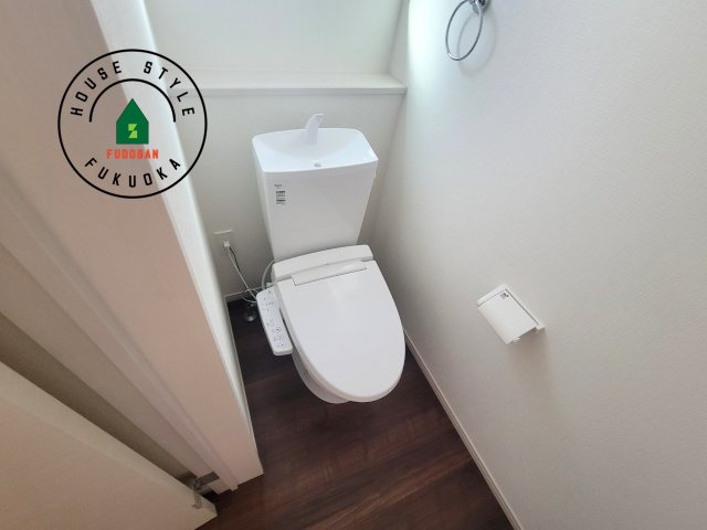 太宰府市都府楼南5丁目第1-3棟（3号棟）のトイレ|温水洗浄便座を完備しております。2ヶ所にトイレがあるのは朝の慌ただしい時間も安心です。