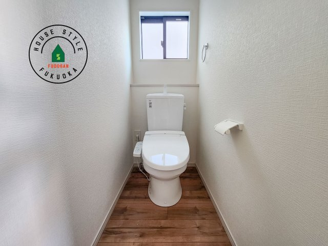 大野城市南ヶ丘3丁目第3-2棟（1号棟）のトイレ|温水洗浄便座を完備しております。2ヶ所にトイレがあるのは朝の慌ただしい時間も安心です。