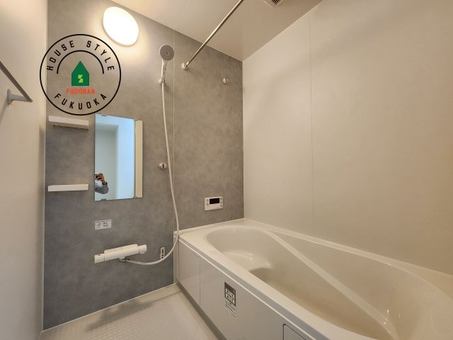 福岡市南区鶴田4丁目第4-3棟（1号棟）の浴室|1日の疲れを癒してくれる広々バスルーム。雨の日のお洗濯にも大活躍な浴室乾燥機付です！