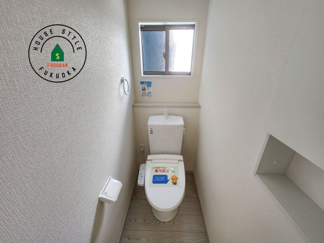 福岡市南区鶴田4丁目第4-3棟（1号棟）のトイレ|温水洗浄便座を完備しております。2ヶ所にトイレがあるのは朝の慌ただしい時間も安心です。